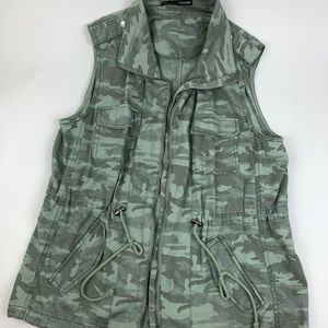Maurices Camo Vest